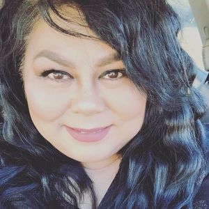 Meet your Posher, Connie